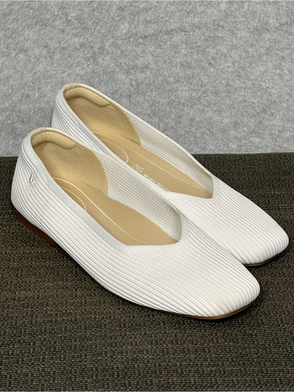 Vivaia Margot 2.0 Square-Toe V-Cut Flats-White-Women Size 37.5/US Size 7